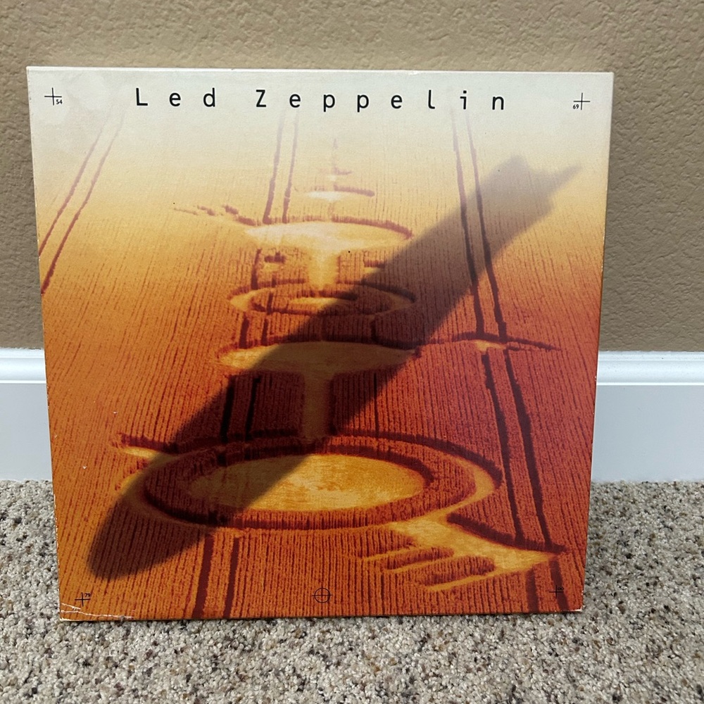Led Zeppelin 4 cd box set with book. -